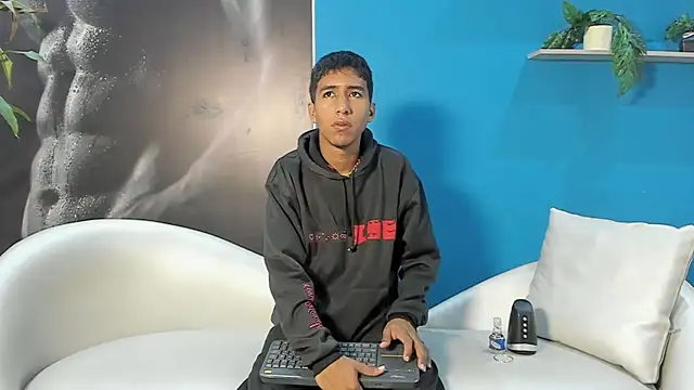 ender h0t online show from 13, 1, 2026