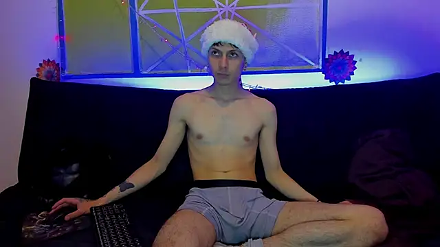 Snapshot of Dioniso_guy8 chatting on 22, 12, 2025 Dioniso guy8 online show from 22, 12, 2025