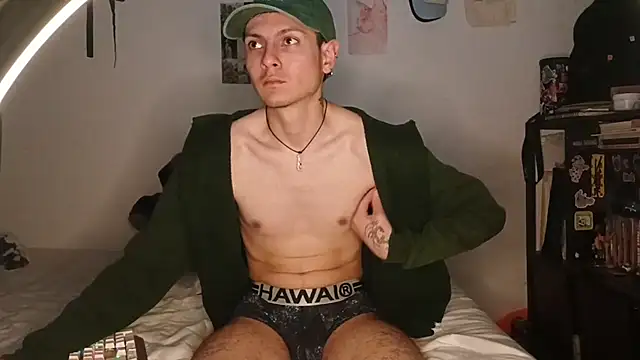 Snapshot of Dioniso_guy8 chatting on 7, 10, 2025 Dioniso guy8 online show from 7, 10, 2025