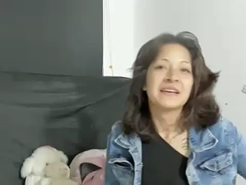 Snapshot of evelynesex chatting on 21, 4, 2026 evelynesex online show from 21, 4, 2026