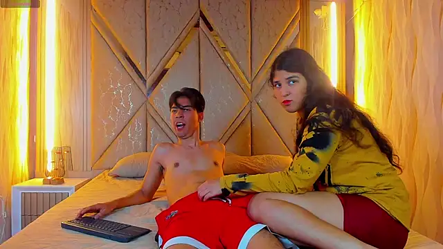 Snapshot of Couplex_xxx chatting on 26, 11, 2025 Couplex xxx online show from 26, 11, 2025