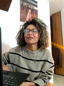 BiiancaEstradaa online show from 10, 2, 2026