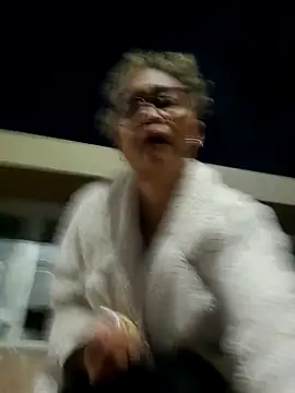 BiiancaEstradaa online show from 11, 10, 2025