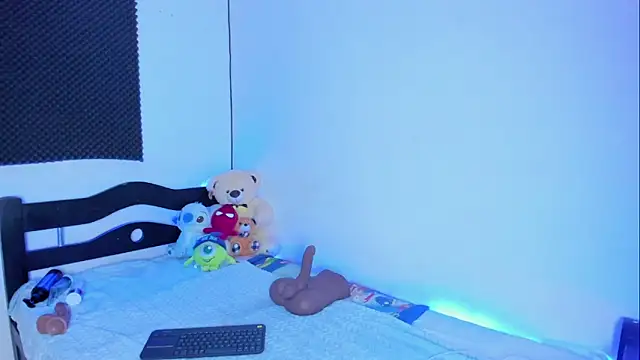 Ellope  online show from 2, 10, 2025