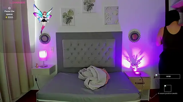 Seraphyne666 online show from 8, 10, 2025