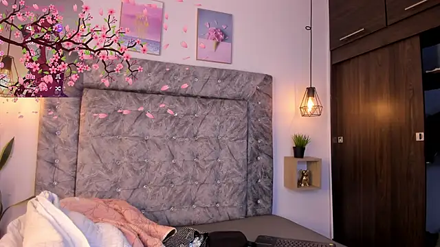 Seraphyne666 online show from 21, 10, 2025