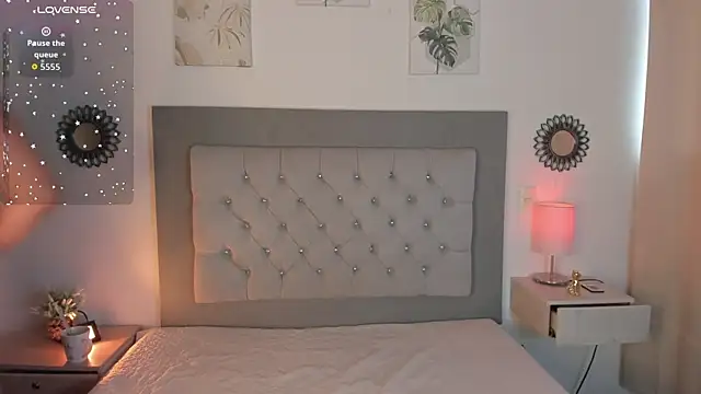 Seraphyne666 online show from 13, 9, 2025