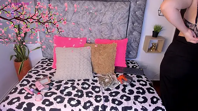 Seraphyne666 online show from 17, 10, 2025