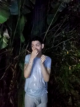 Snapshot of zeus_blaze chatting on 23, 10, 2025 zeus blaze online show from 23, 10, 2025