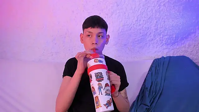 Snapshot of zeus_blaze chatting on 22, 11, 2025 zeus blaze online show from 22, 11, 2025