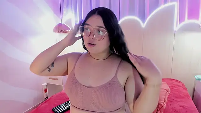 Lushi Love online show from 18, 9, 2025