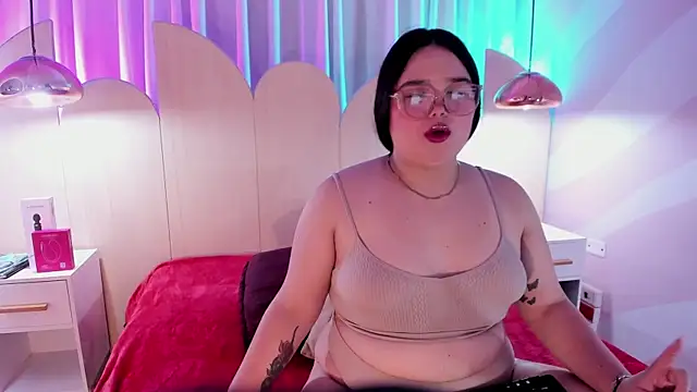 Lushi Love online show from 9, 11, 2025