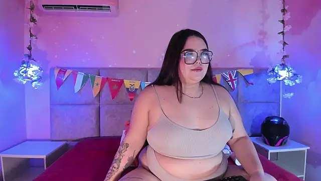 Snapshot of Lushi_Love chatting on 11, 7, 2026 Lushi Love online show from 11, 7, 2026