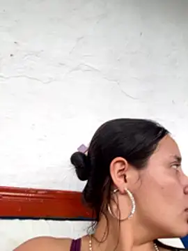 Mia jhoonson online show from 23, 2, 2026