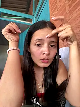 Mia jhoonson online show from 2, 12, 2025