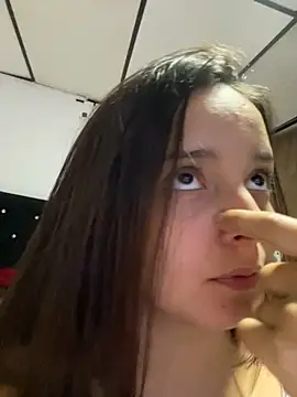 Mia jhoonson online show from 14, 10, 2025