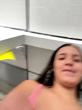 Mia jhoonson online show from 7, 1, 2026