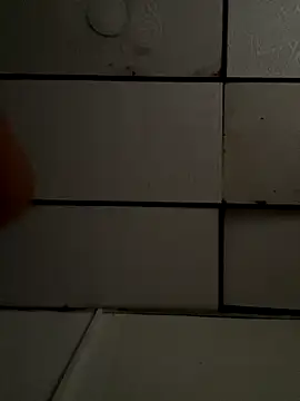 Mia jhoonson online show from 5, 12, 2025