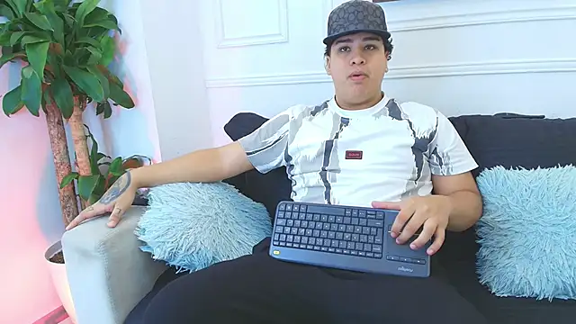 Naim Bennetsex online show from 27, 11, 2025