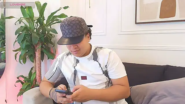 Naim Bennetsex online show from 28, 10, 2025