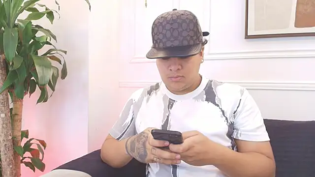 Naim Bennetsex online show from 3, 2, 2026