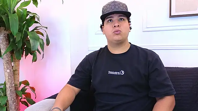 Naim Bennetsex online show from 4, 2, 2026