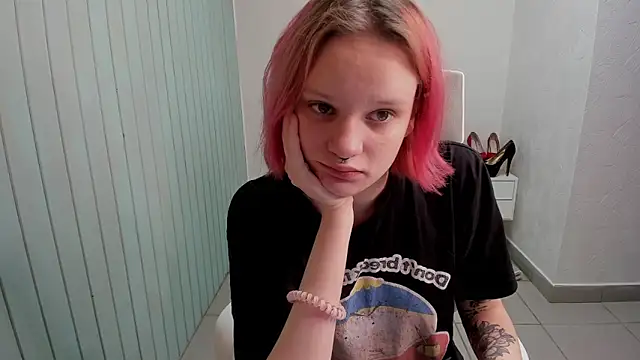 Elieiza xo online show from 19, 9, 2025