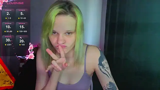 Snapshot of Elieiza_xo chatting on 15, 6, 2026 Elieiza xo online show from 15, 6, 2026