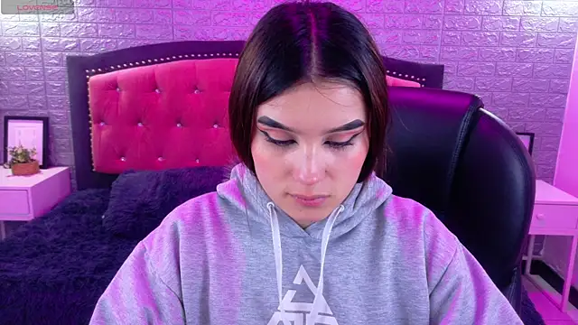 Snapshot of Natalie_loffreda chatting on 20, 11, 2025 Natalie loffreda online show from 20, 11, 2025