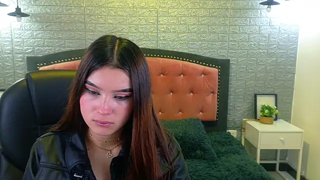 Snapshot of Natalie_loffreda chatting on 25, 10, 2025 Natalie loffreda online show from 25, 10, 2025