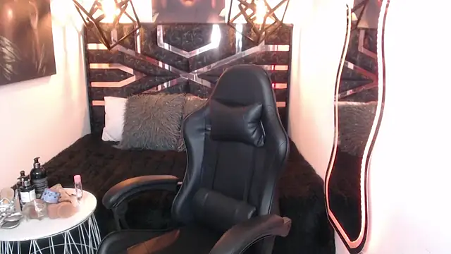 Natalie loffreda online show from 13, 4, 2026