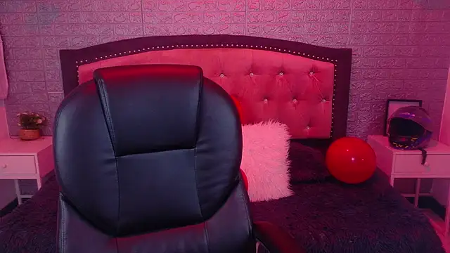 Natalie loffreda online show from 27, 2, 2026