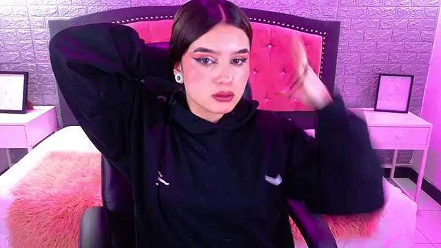 Snapshot of Natalie_loffreda chatting on 26, 9, 2025 Natalie loffreda online show from 26, 9, 2025