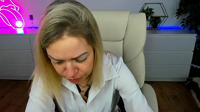 Anna Snows online show from 26, 11, 2025