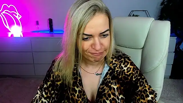 Anna Snows online show from 16, 9, 2025