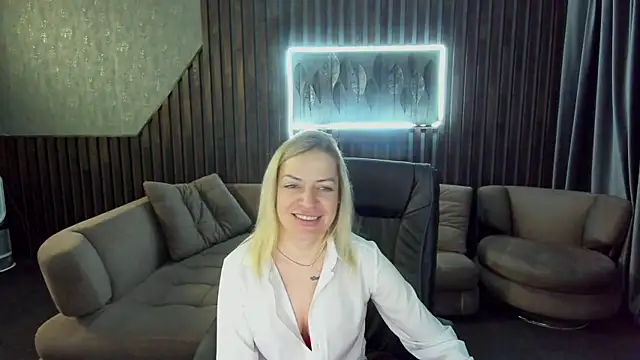 Anna Snows online show from 14, 10, 2025