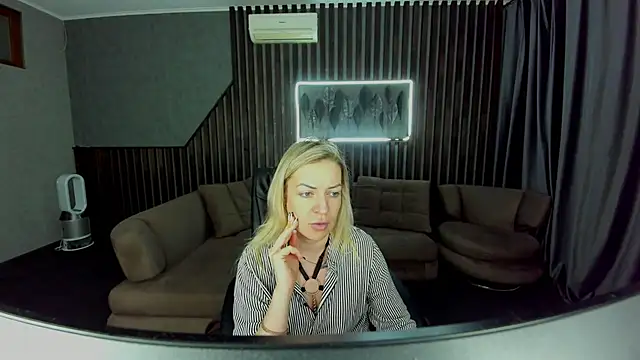 Anna Snows online show from 15, 10, 2025