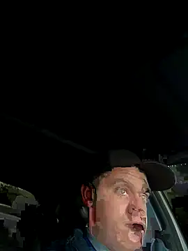 Snapshot of cumitted chatting on 28, 10, 2025 cumitted online show from 28, 10, 2025