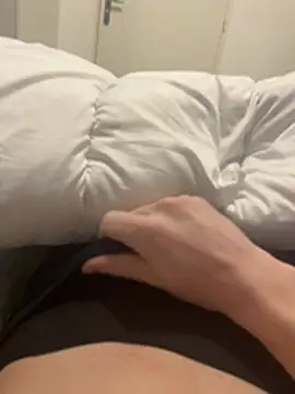 Snapshot of enzoyoungbisex chatting on 13, 2, 2026 enzoyoungbisex online show from 13, 2, 2026