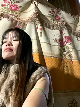 PhanHaa online show from 28, 11, 2025