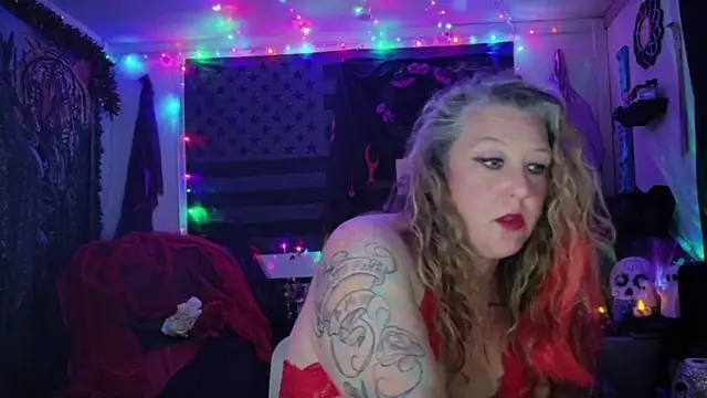 HotRedYeag online show from 29, 10, 2025