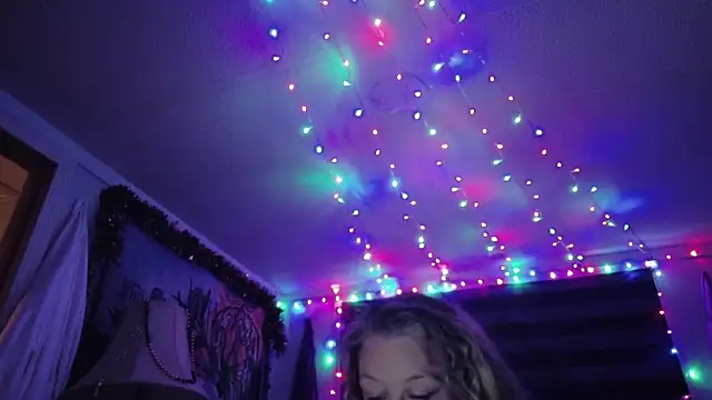 HotRedYeag online show from 10, 10, 2025