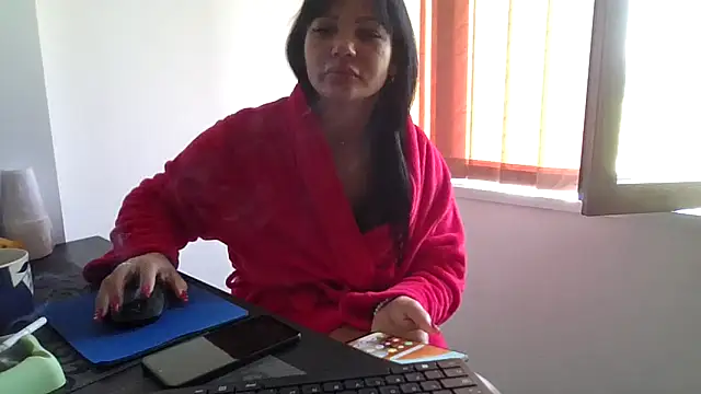Ella sweety00 online show from 17, 5, 2026