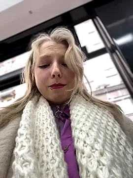 EveLittleSinner online show from 3, 10, 2025