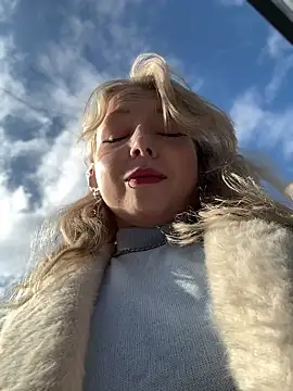 EveLittleSinner online show from 7, 10, 2025