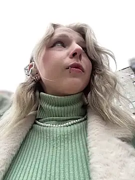 EveLittleSinner online show from 5, 10, 2025