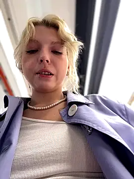 EveLittleSinner online show from 13, 9, 2025