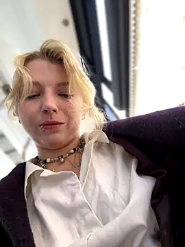 EveLittleSinner online show from 28, 9, 2025