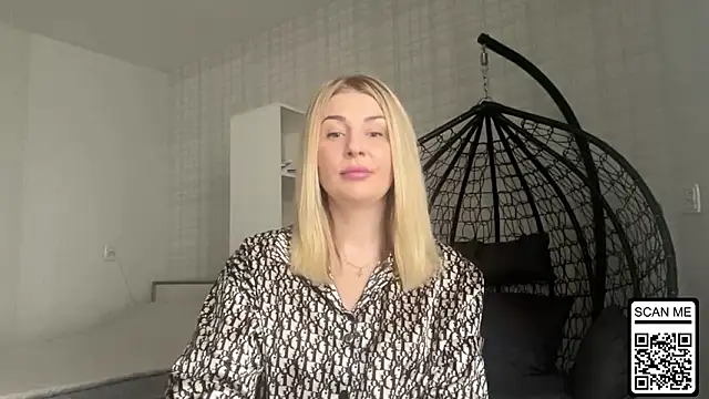 Blondie xoxoxo online show from 25, 3, 2026