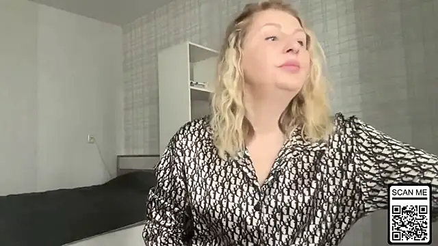 Snapshot of Blondie_xoxoxo chatting on 25, 2, 2026 Blondie xoxoxo online show from 25, 2, 2026